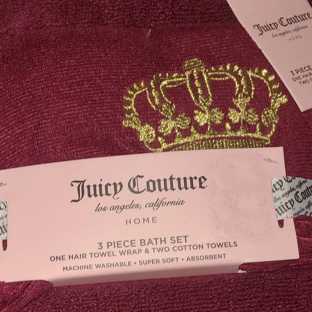 Juicy Couture 3pc Maroon & Gold Bath Towel Set